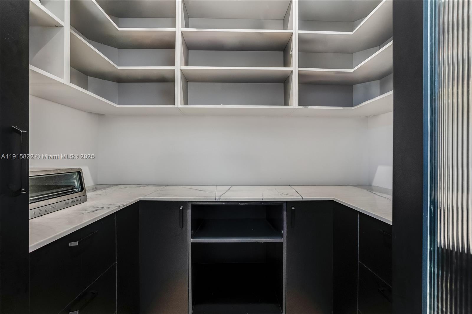 9045 Hawthorne Ave Surfside, FL 33154