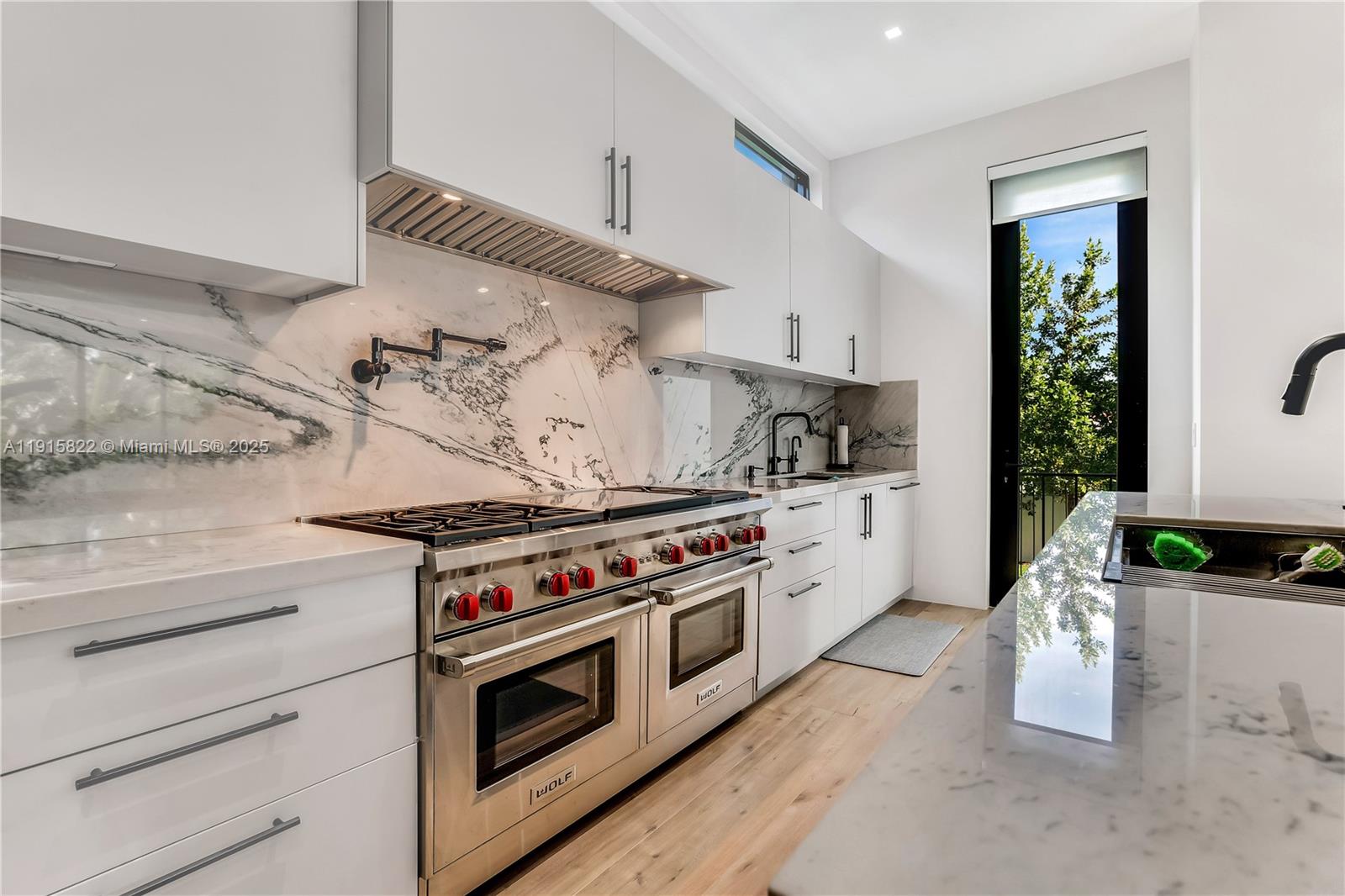 9045 Hawthorne Ave Surfside, FL 33154