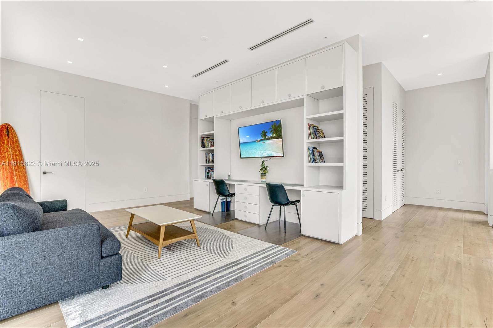 9045 Hawthorne Ave Surfside, FL 33154