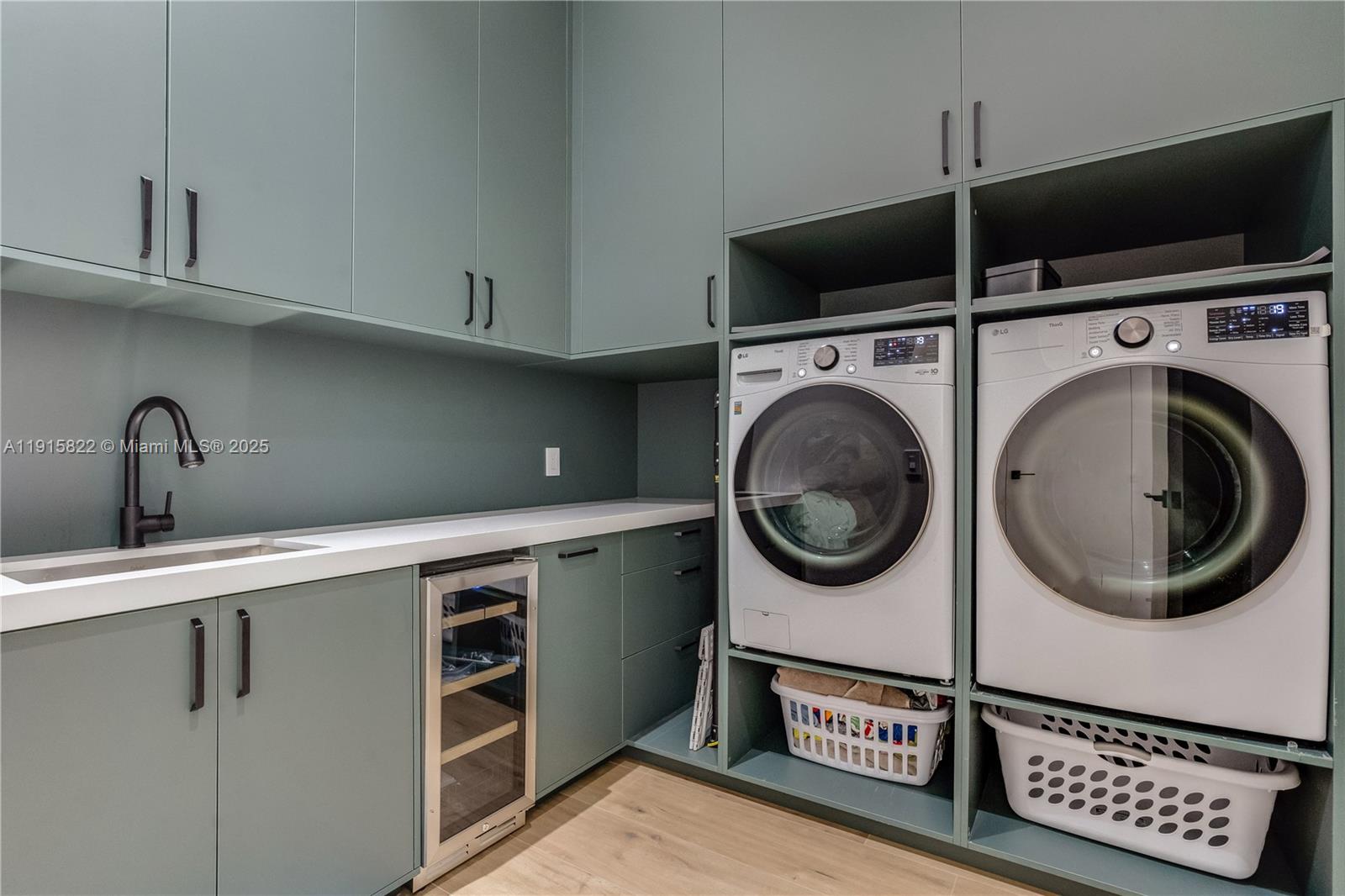 9045 Hawthorne Ave Surfside, FL 33154