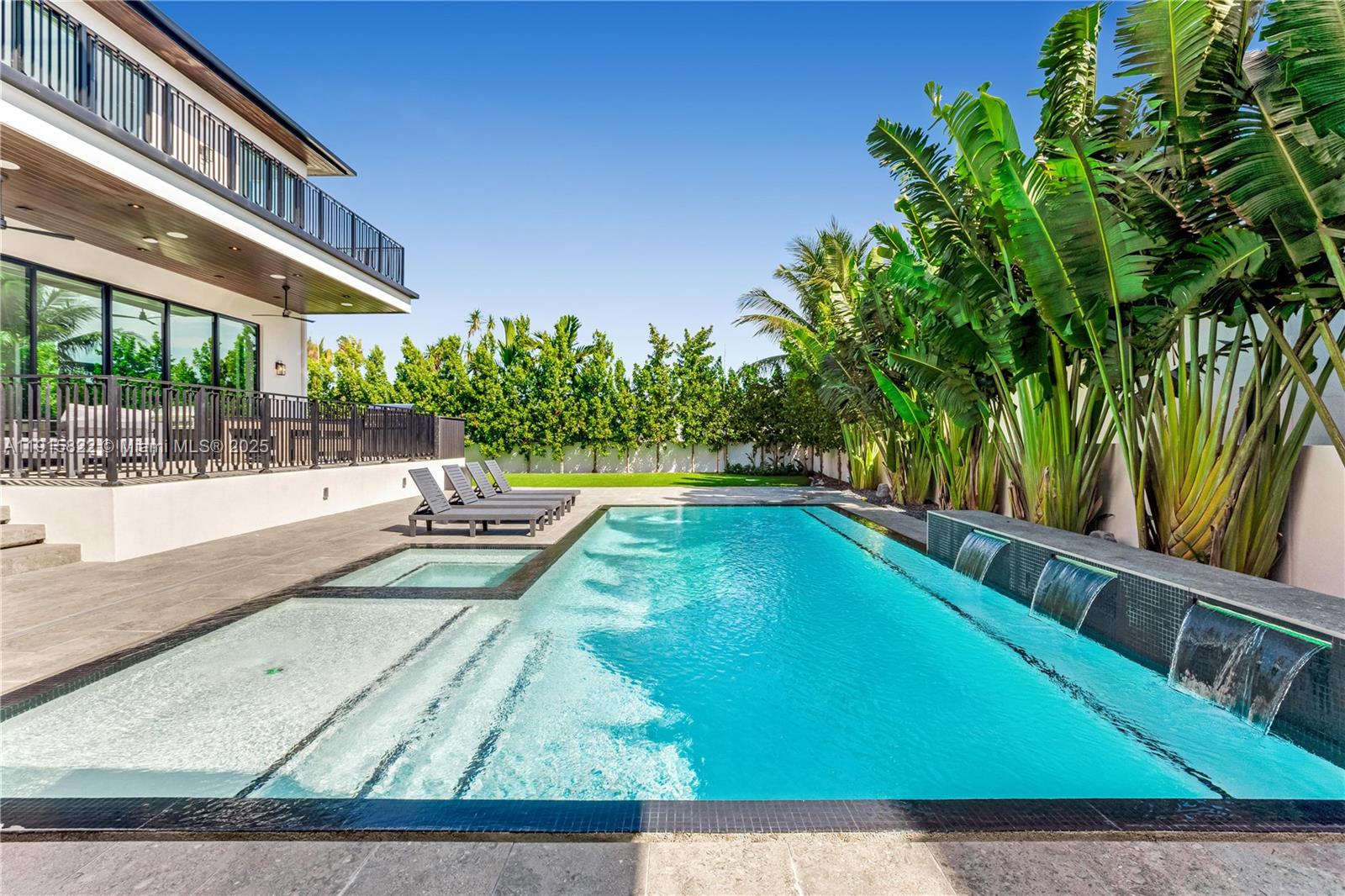 9045 Hawthorne Ave Surfside, FL 33154