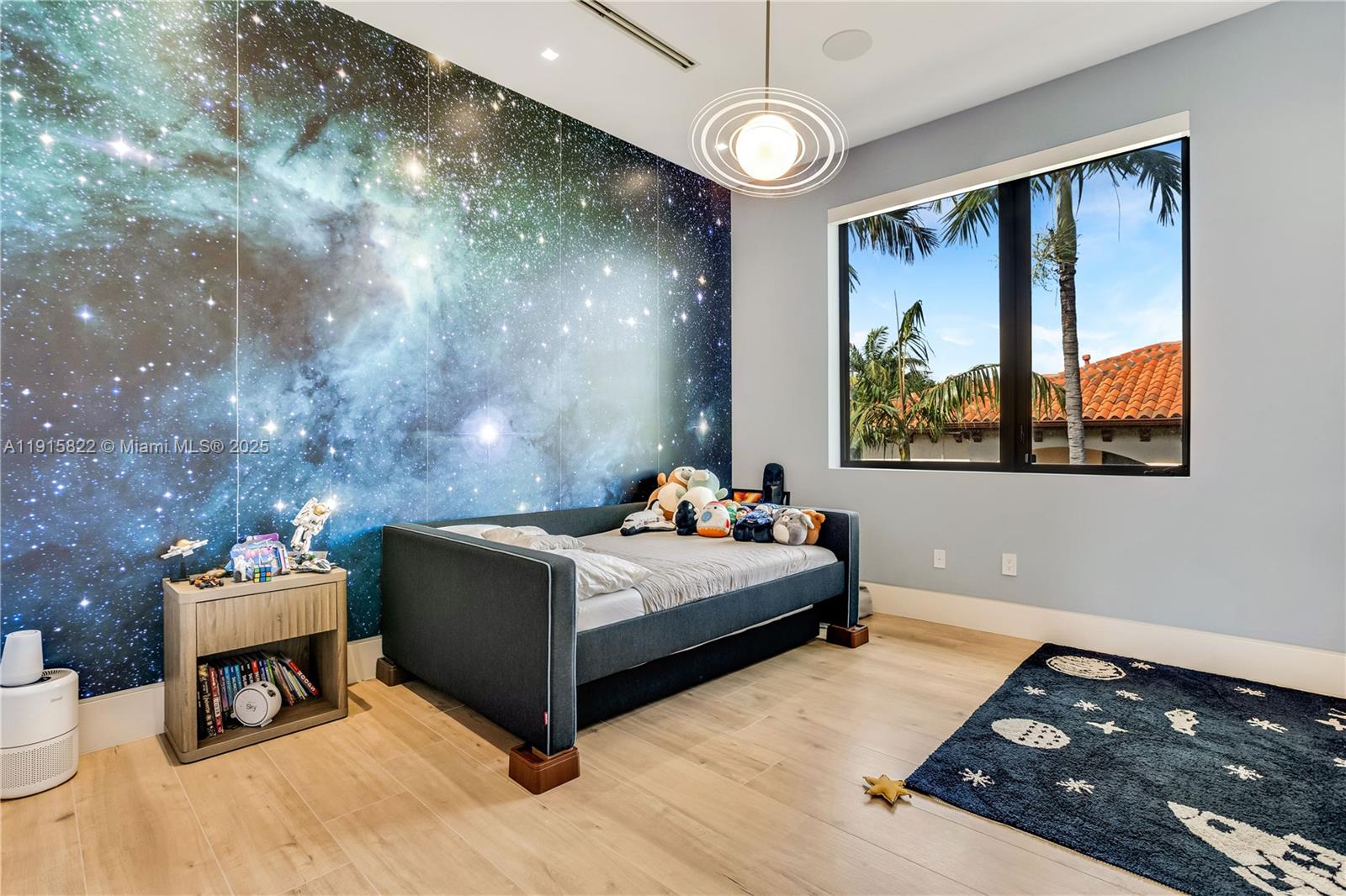 9045 Hawthorne Ave Surfside, FL 33154