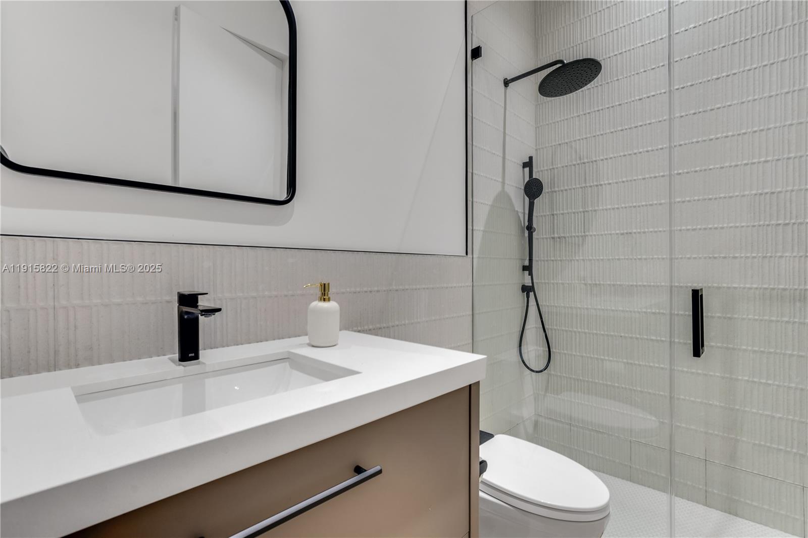 9045 Hawthorne Ave Surfside, FL 33154