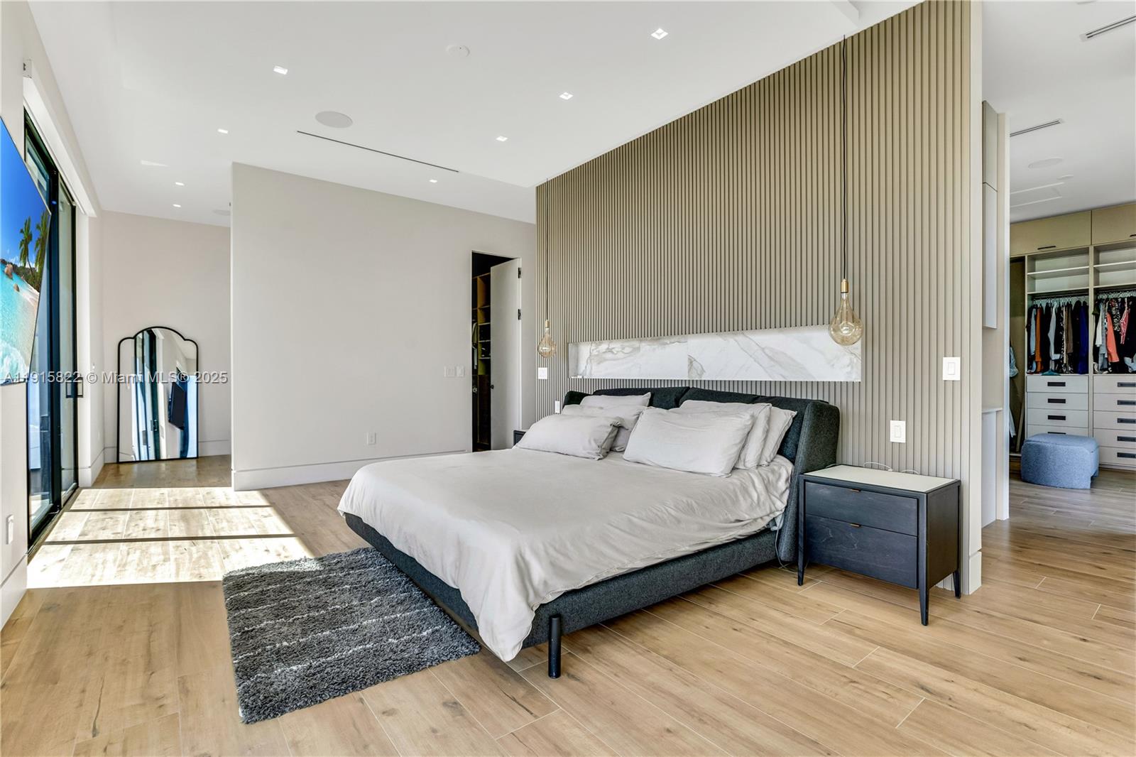 9045 Hawthorne Ave Surfside, FL 33154