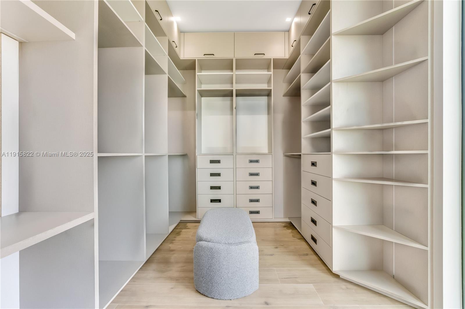 9045 Hawthorne Ave Surfside, FL 33154