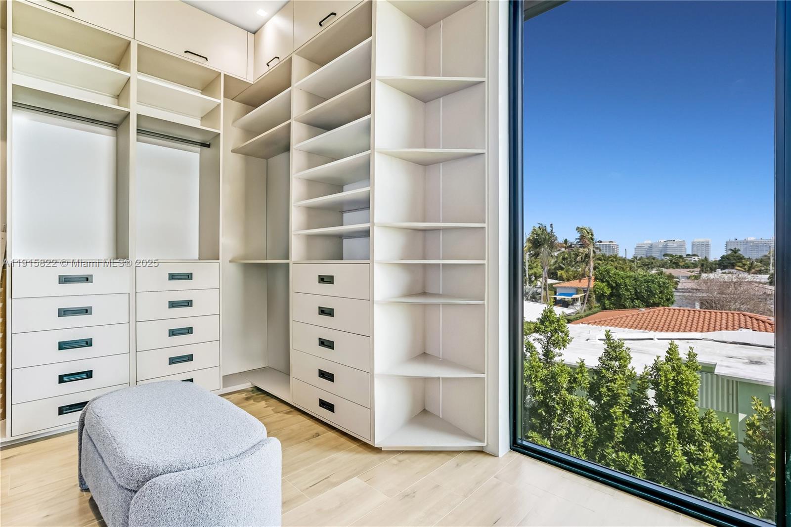 9045 Hawthorne Ave Surfside, FL 33154