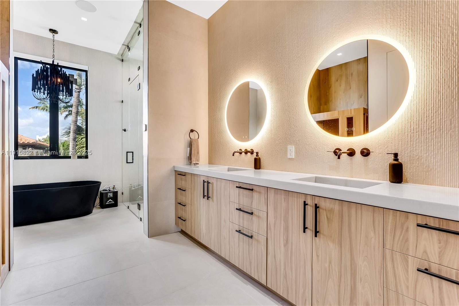 9045 Hawthorne Ave Surfside, FL 33154