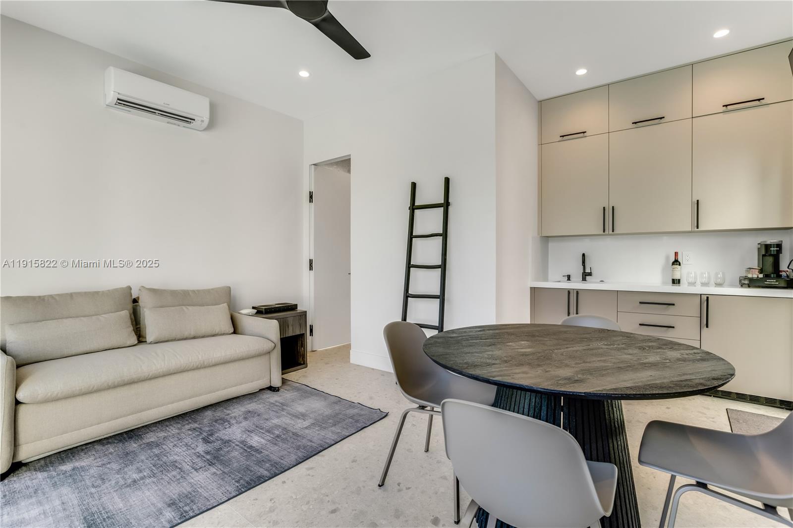 9045 Hawthorne Ave Surfside, FL 33154