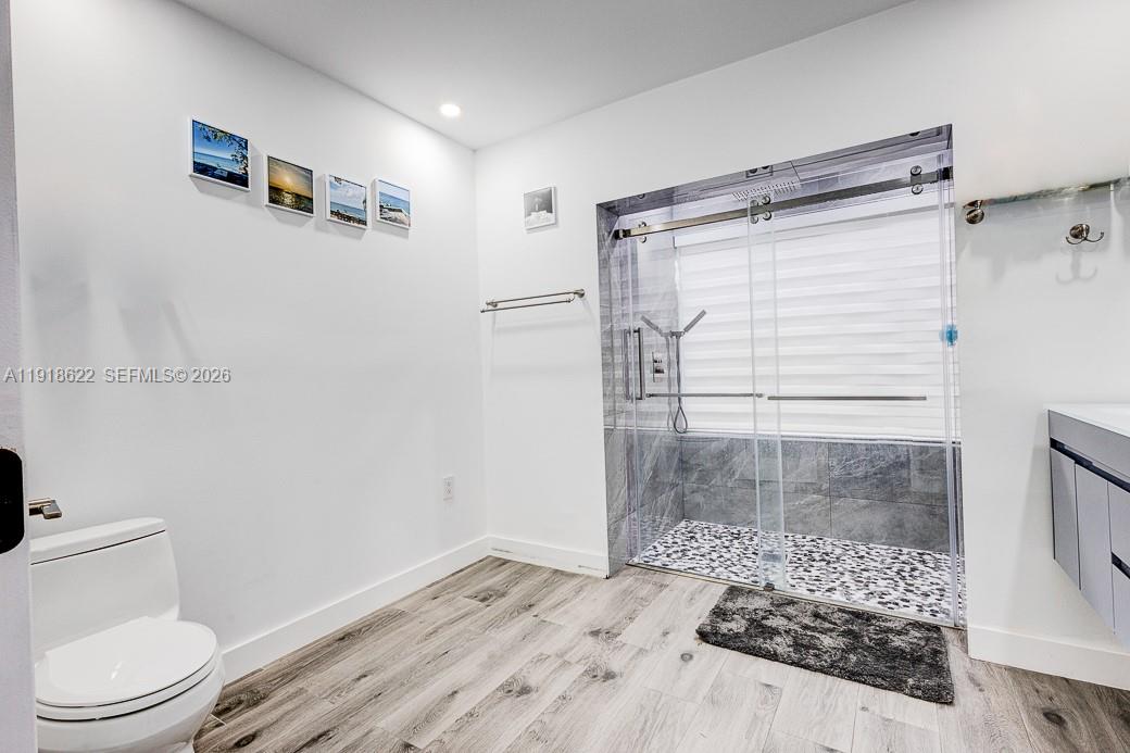 8290 Sunset Dr Miami, FL 33143