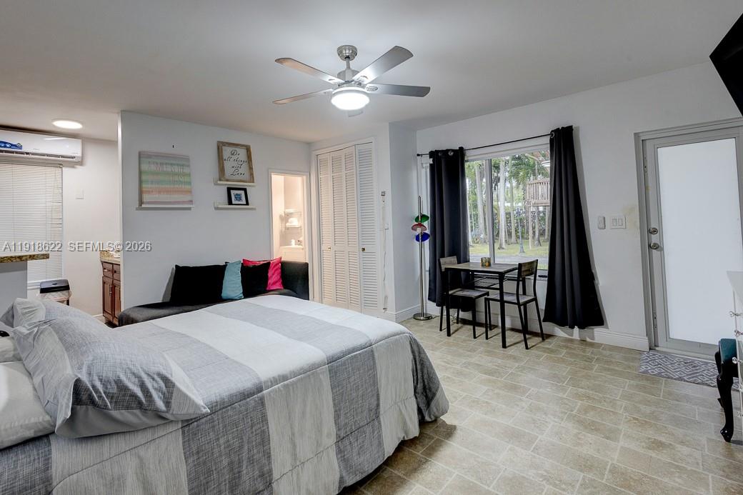 8290 Sunset Dr Miami, FL 33143