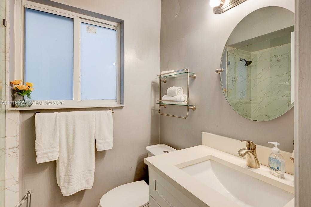 8290 Sunset Dr Miami, FL 33143