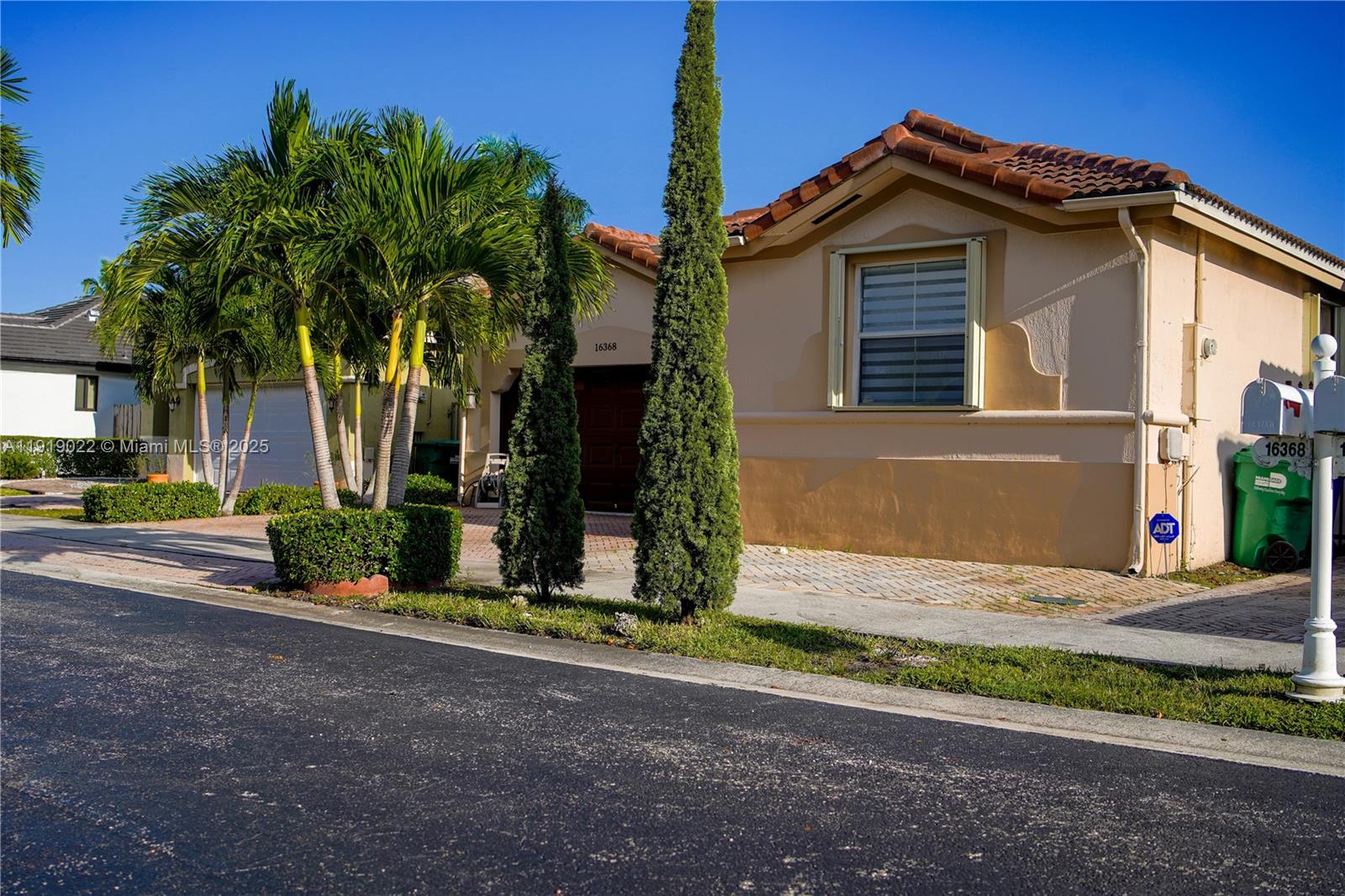 16368 SW 43rd Ter Kendall, FL 33185