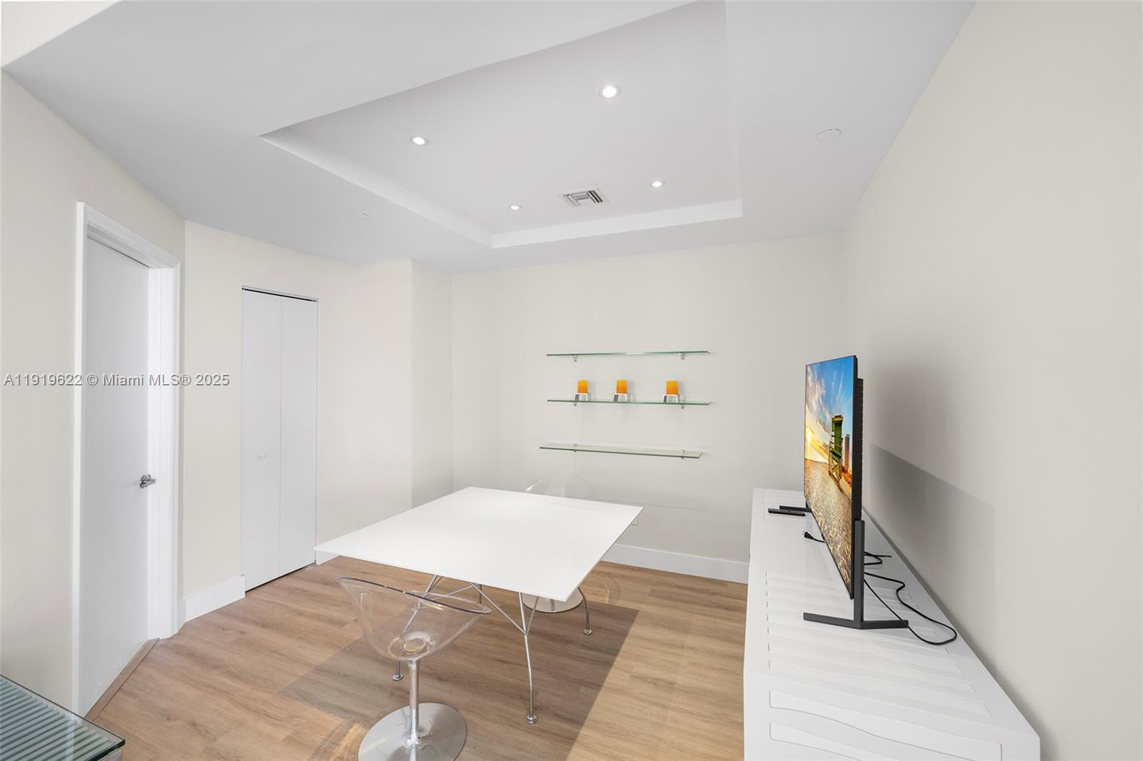 4775 Collins Ave #PH4306 Miami Beach, FL 33140