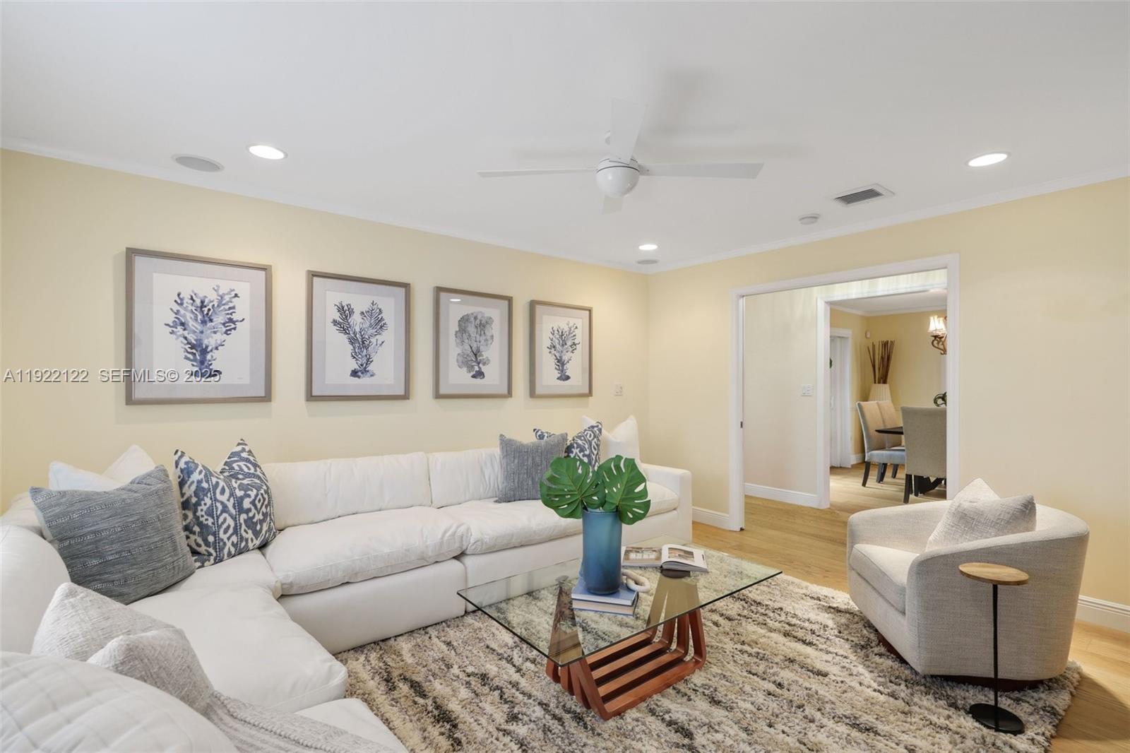 608 Middle Riv Dr Fort Lauderdale, FL 33304