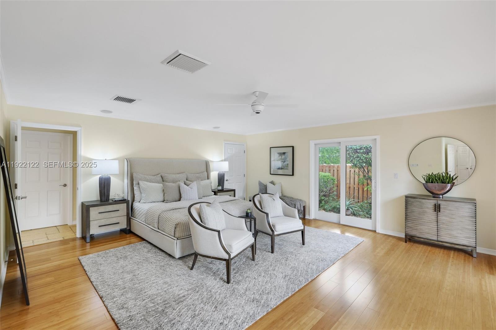 608 Middle Riv Dr Fort Lauderdale, FL 33304