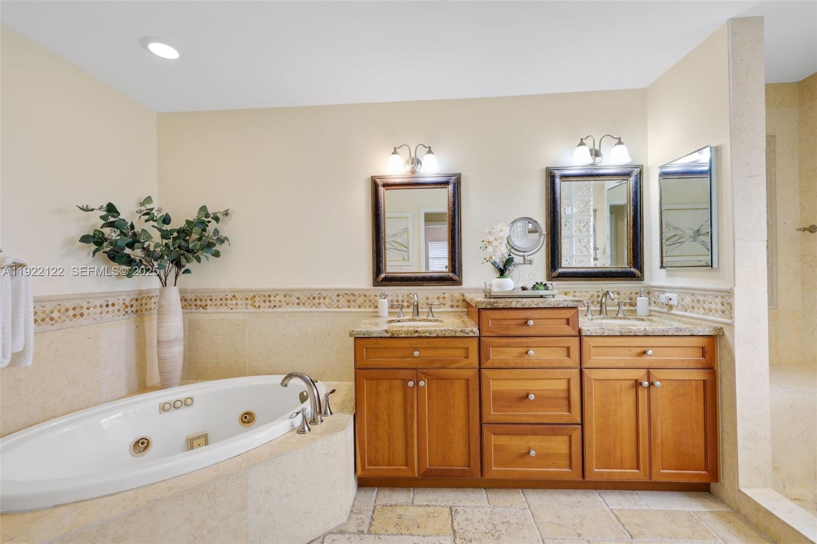 608 Middle Riv Dr Fort Lauderdale, FL 33304