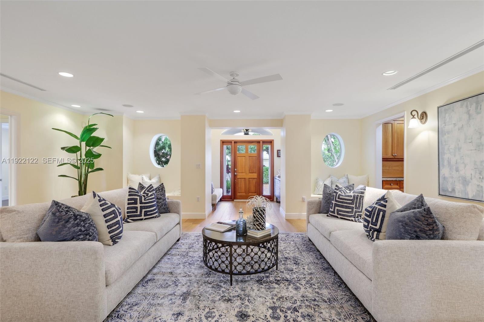 608 Middle Riv Dr Fort Lauderdale, FL 33304