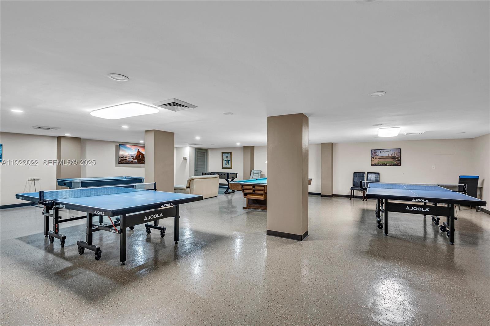 image Winston Towers 50014