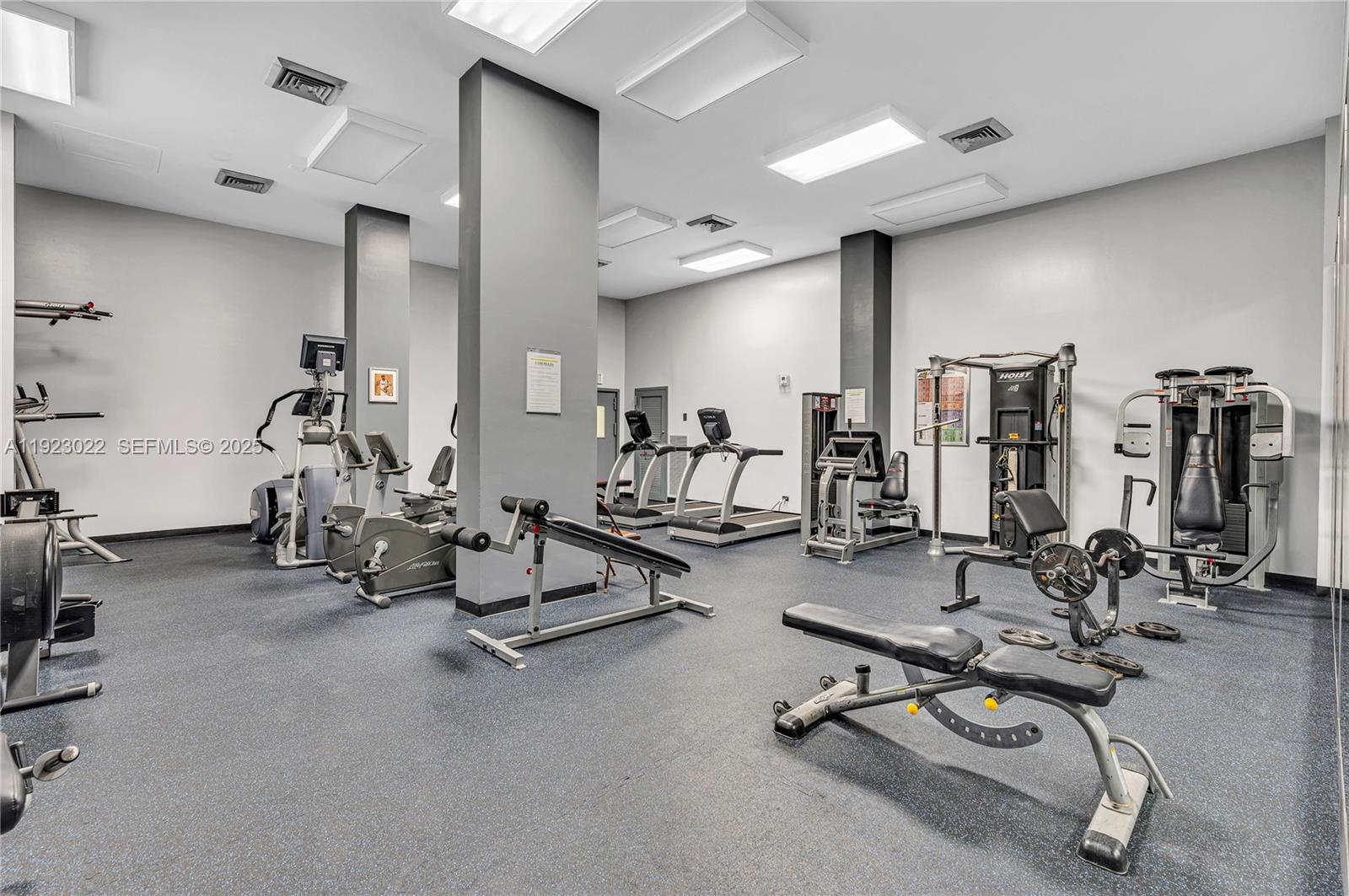 image Winston Towers 50016