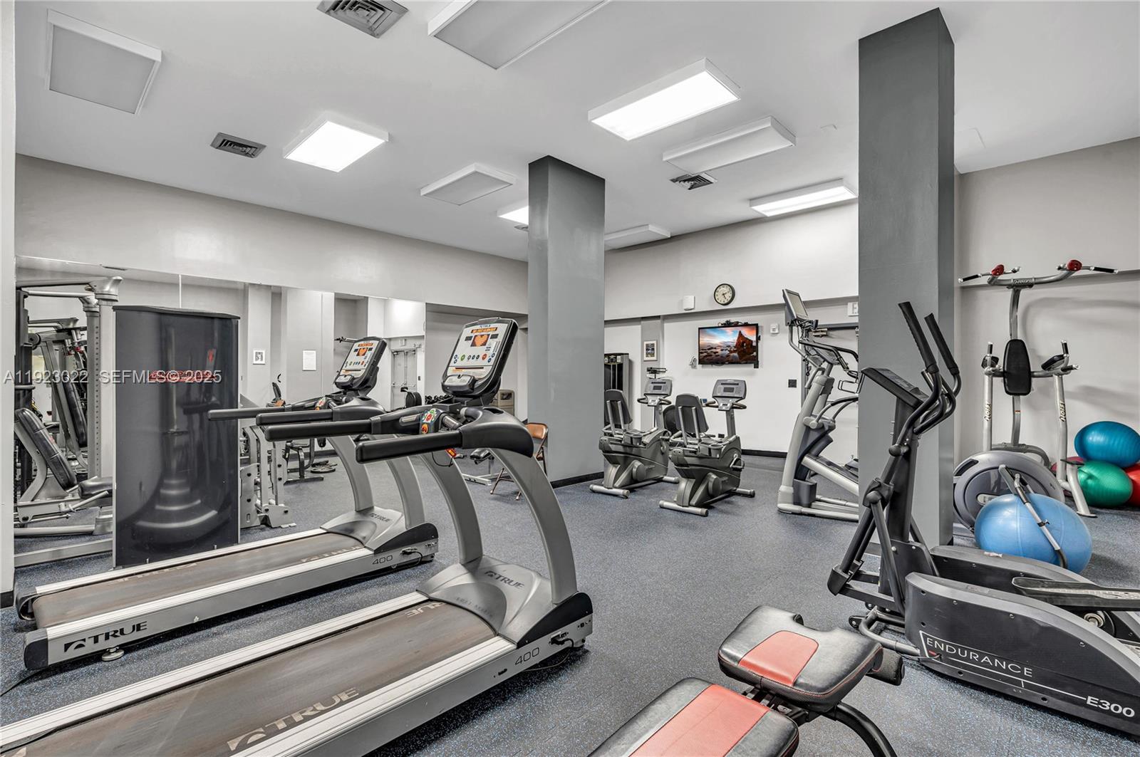 image Winston Towers 50017