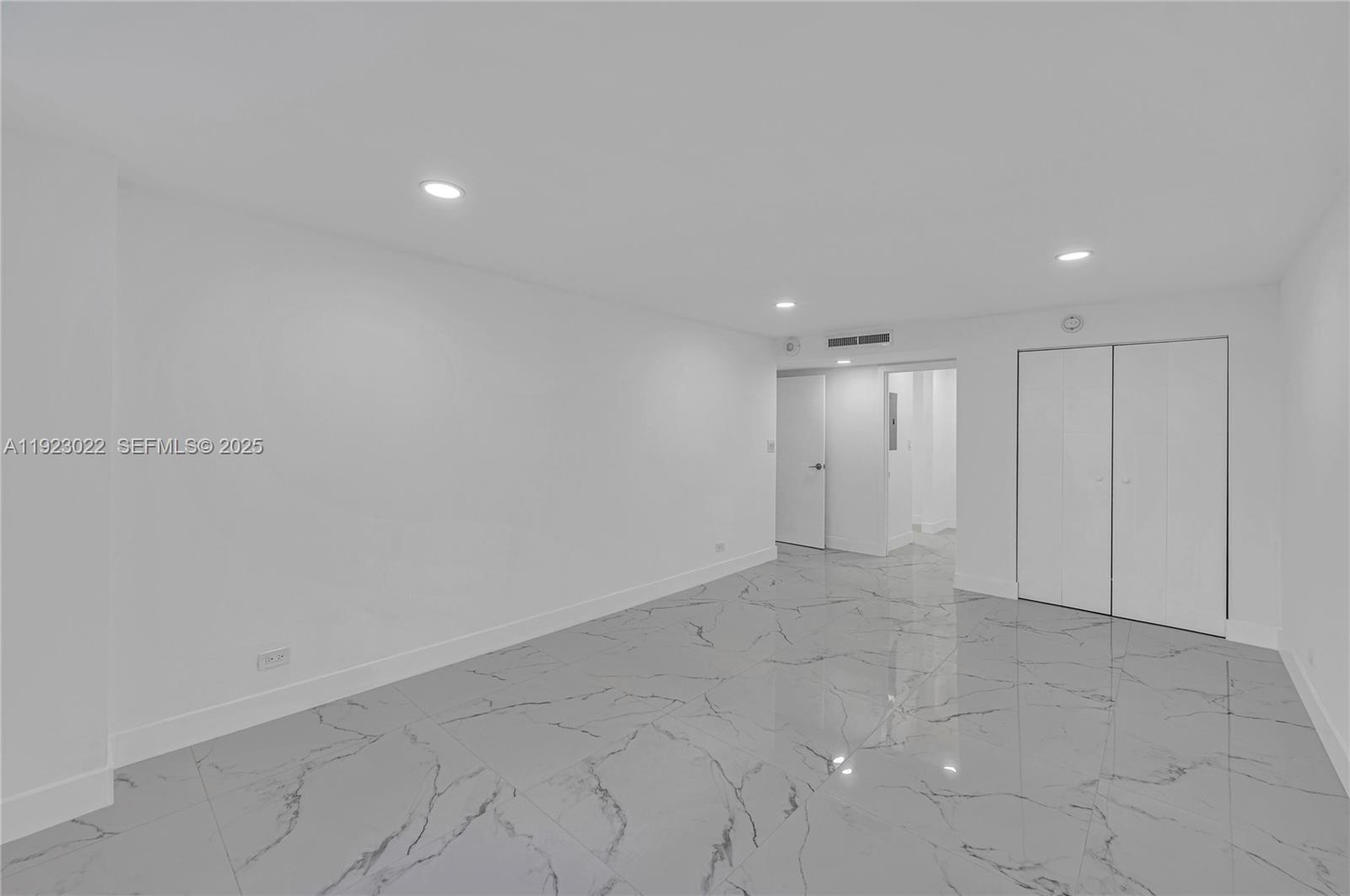 image Winston Towers 5008