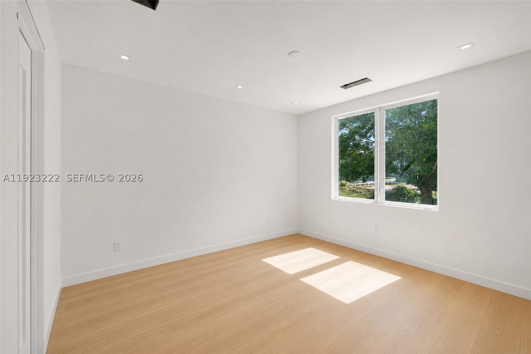 6990 SW 91st St Pinecrest, FL 33156