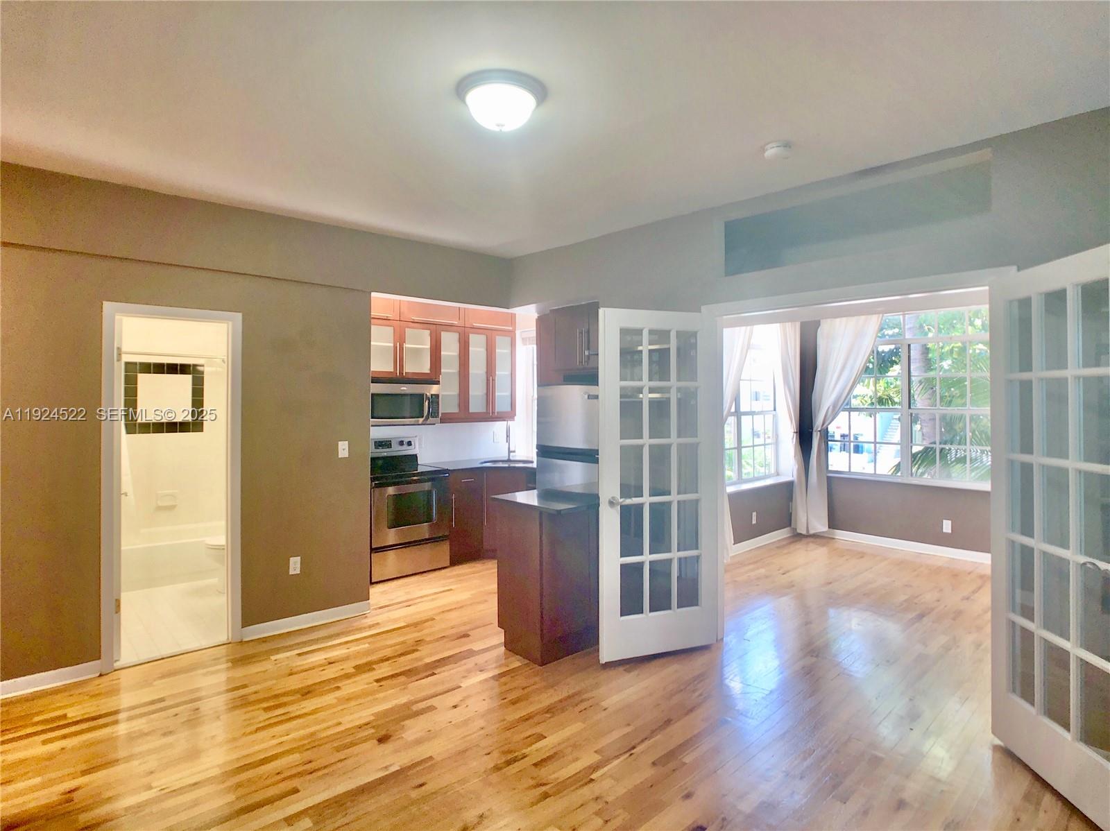 1127 Euclid Ave #203 Miami Beach, FL 33139