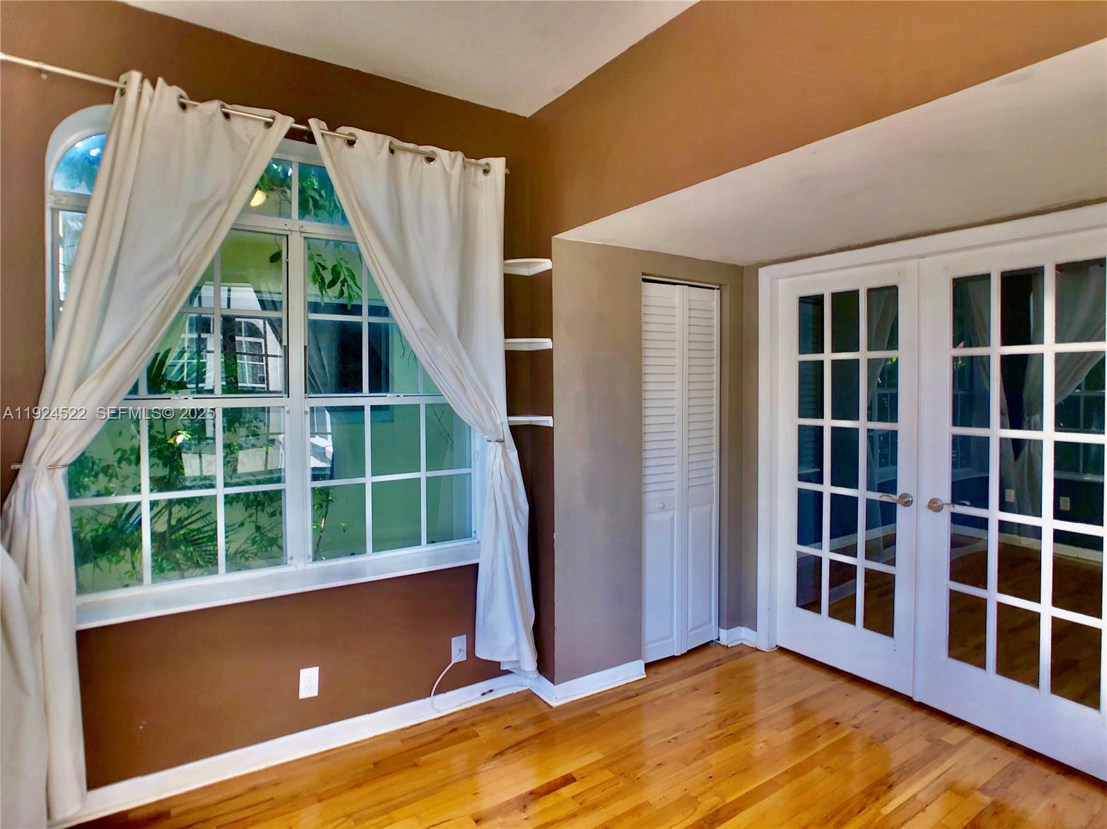 1127 Euclid Ave #203 Miami Beach, FL 33139