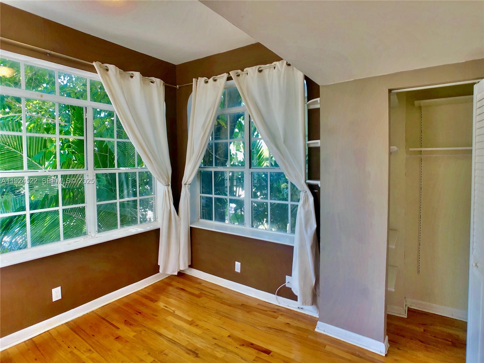 1127 Euclid Ave #203 Miami Beach, FL 33139