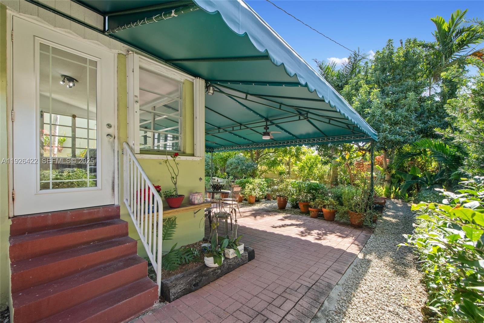 2460 SW 24th St Miami, FL 33145