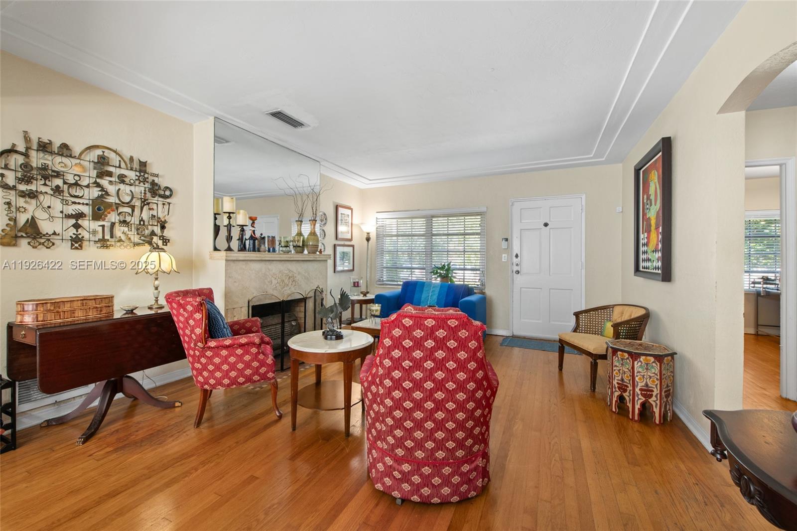 2460 SW 24th St Miami, FL 33145