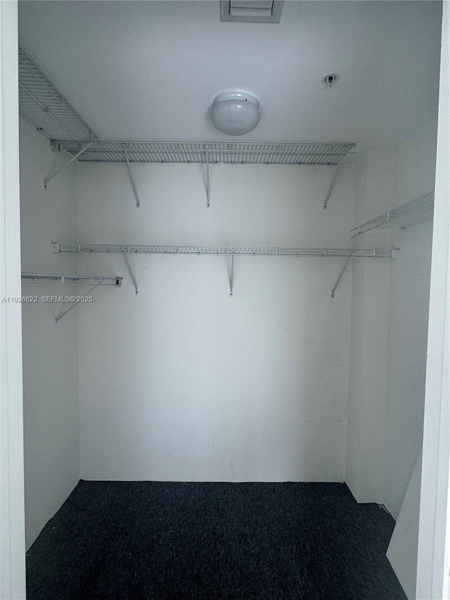 image Vizcayne North9