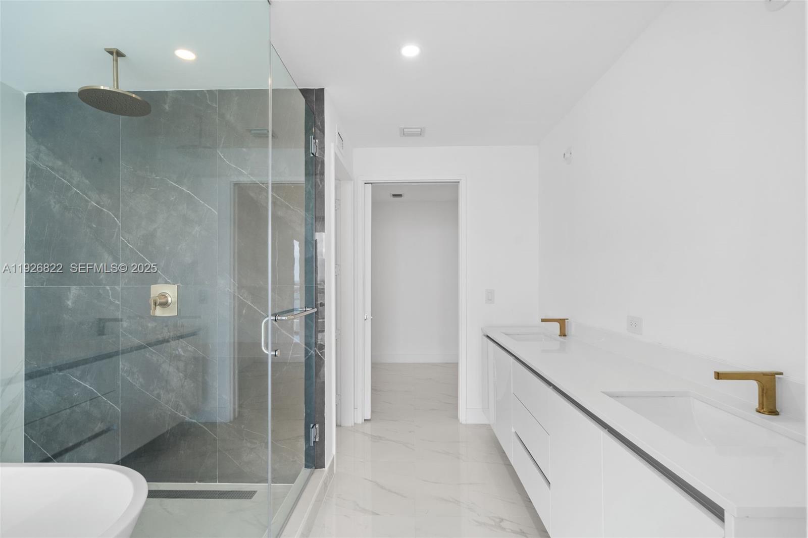 700 NE 24th #4607 Miami, FL 33137