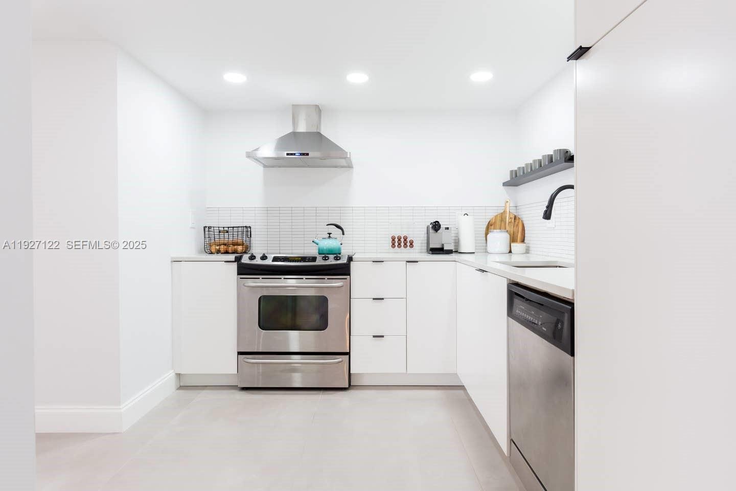 17600 N Bay Rd #N403 Sunny Isles Beach, FL 33160