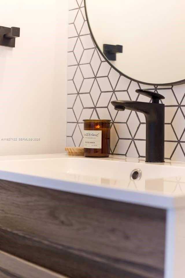 17600 N Bay Rd #N403 Sunny Isles Beach, FL 33160