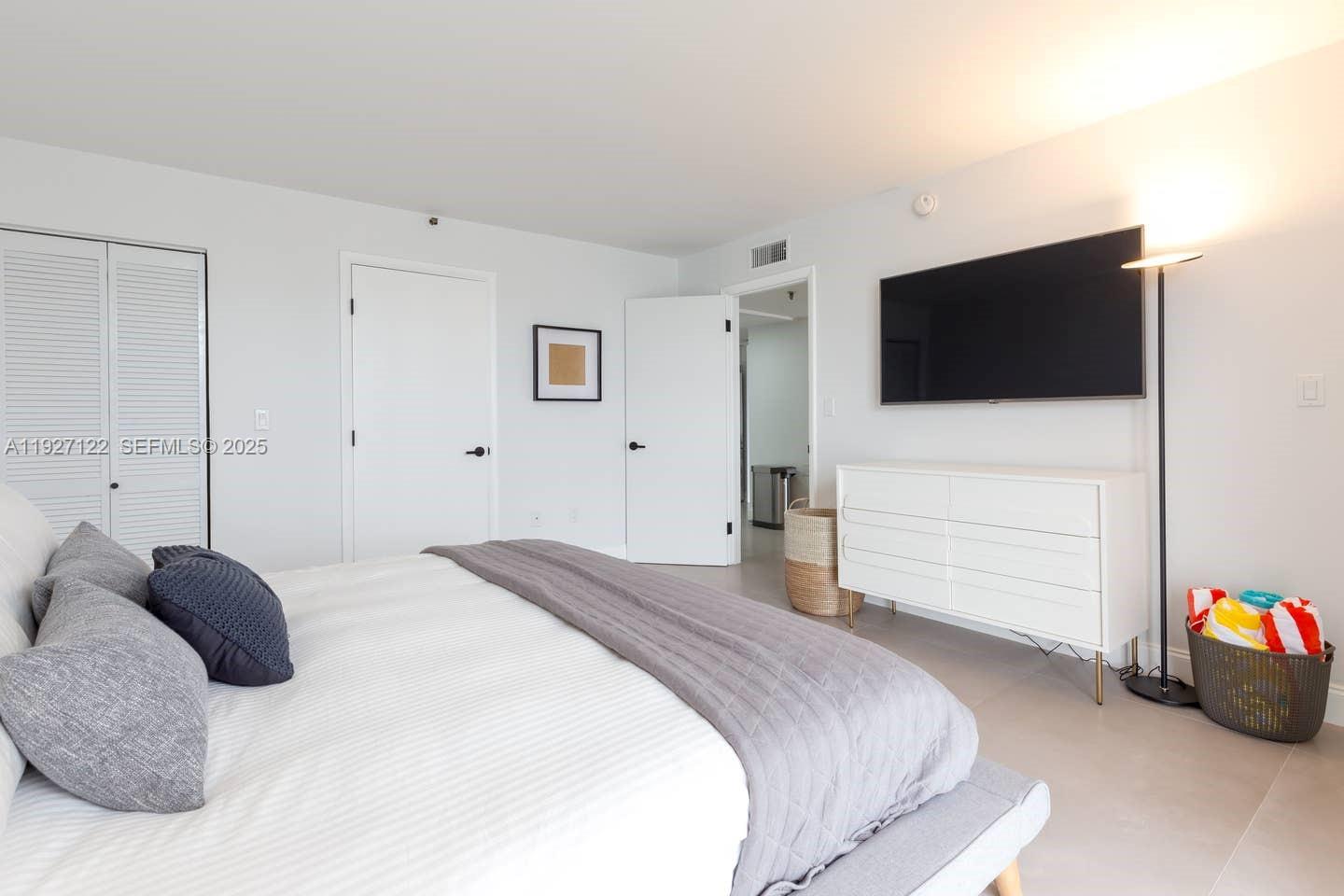 17600 N Bay Rd #N403 Sunny Isles Beach, FL 33160