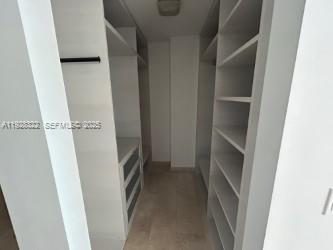 image Reach Brickell City Centre16