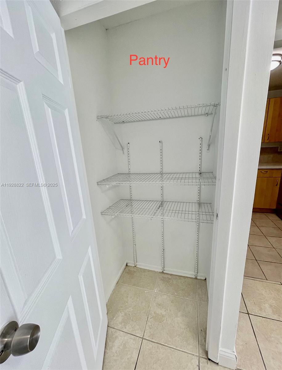 1800 Collins Ave #7C Miami Beach, FL 33139