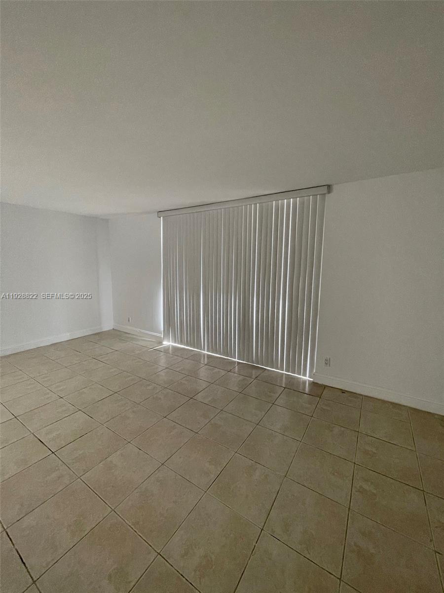 1800 Collins Ave #7C Miami Beach, FL 33139