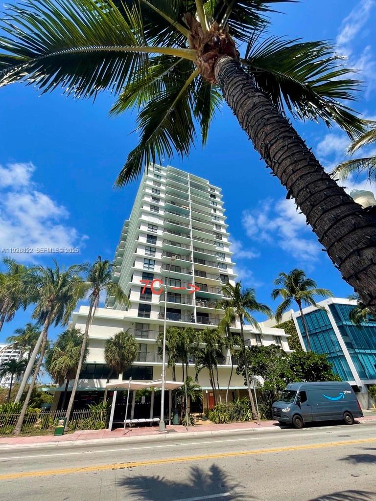 1800 Collins Ave #7C Miami Beach, FL 33139