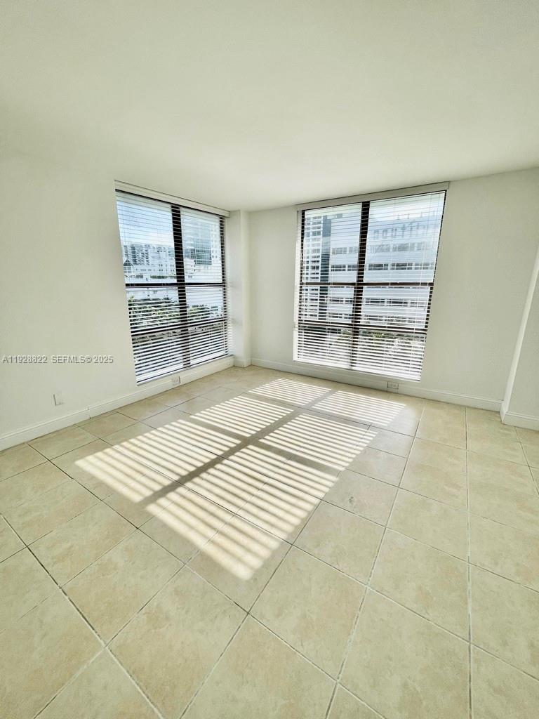 1800 Collins Ave #7C Miami Beach, FL 33139