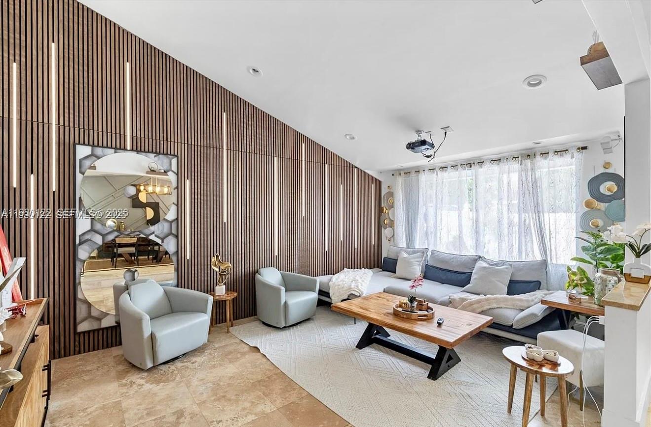 5546 S Lakewood Cir S C Margate, FL 33063