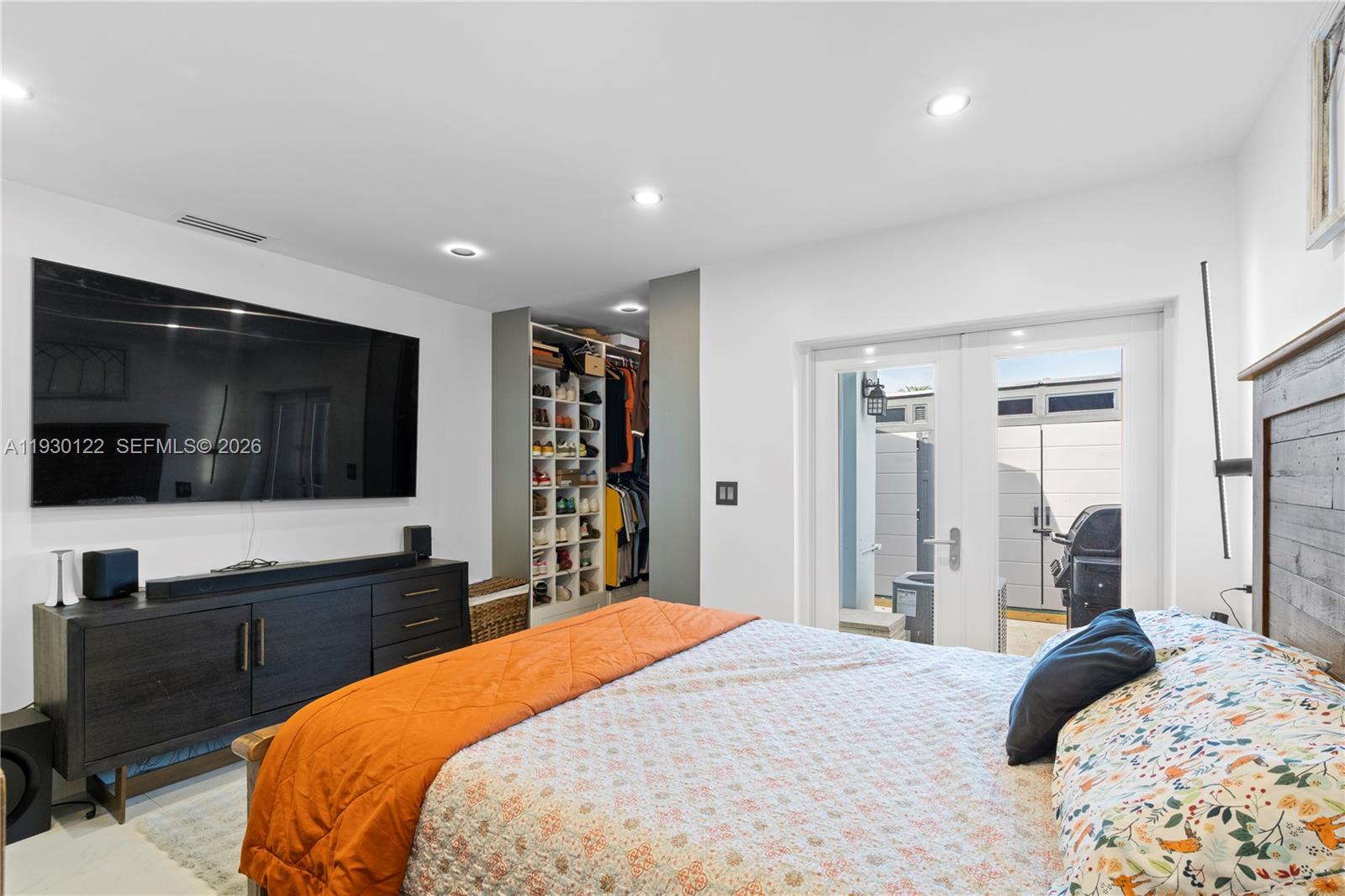 5546 S Lakewood Cir S C Margate, FL 33063