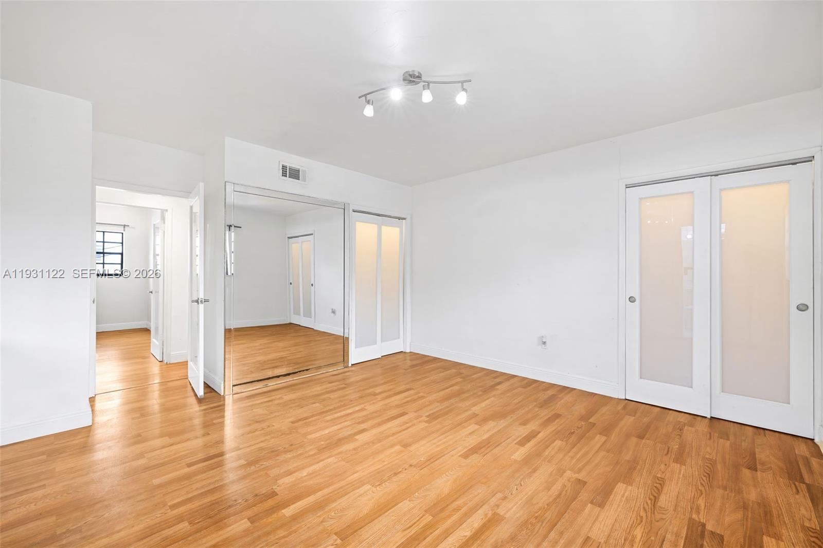 7270 Gary Ave Miami Beach, FL 33141