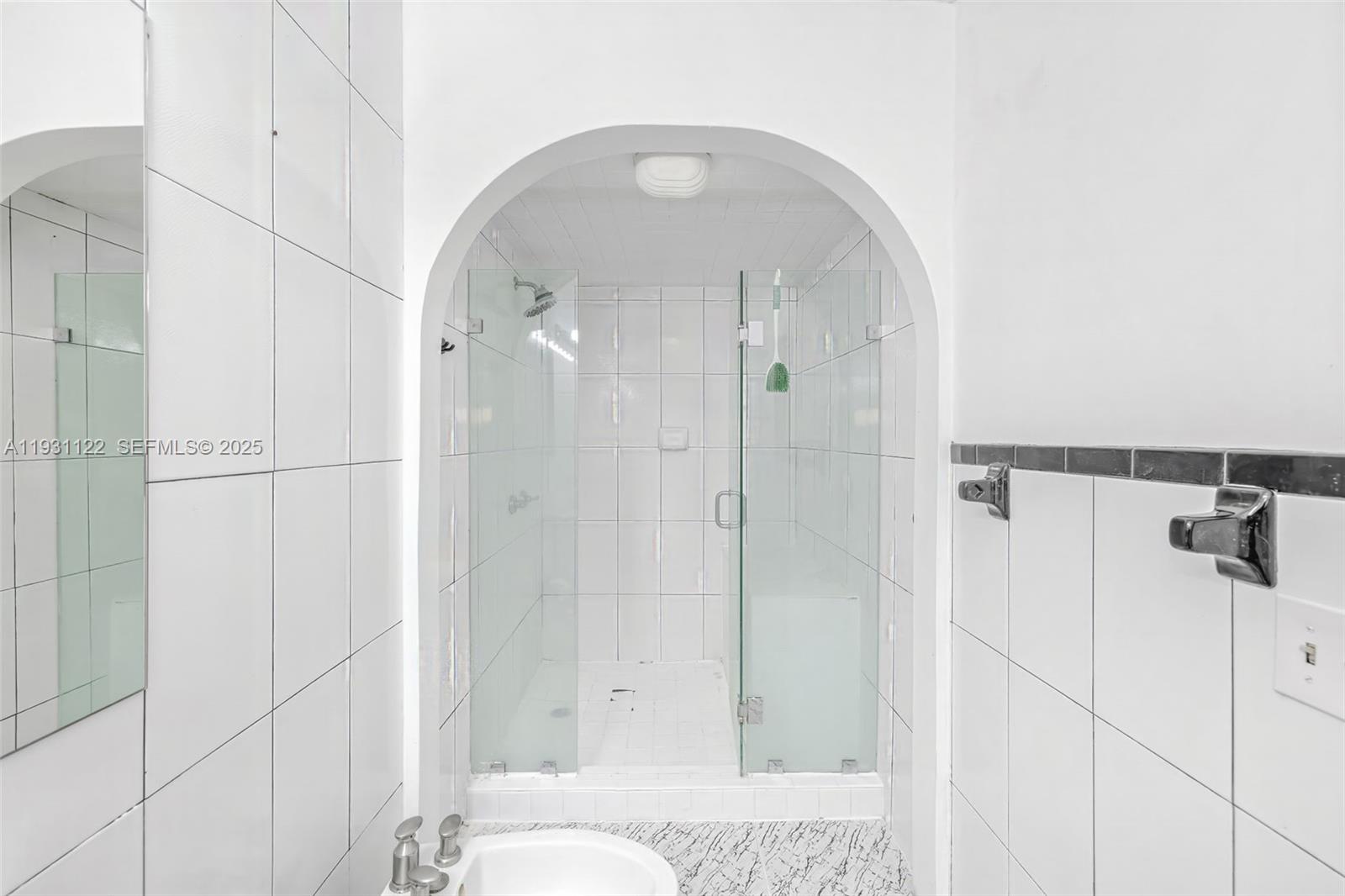 7270 Gary Ave Miami Beach, FL 33141