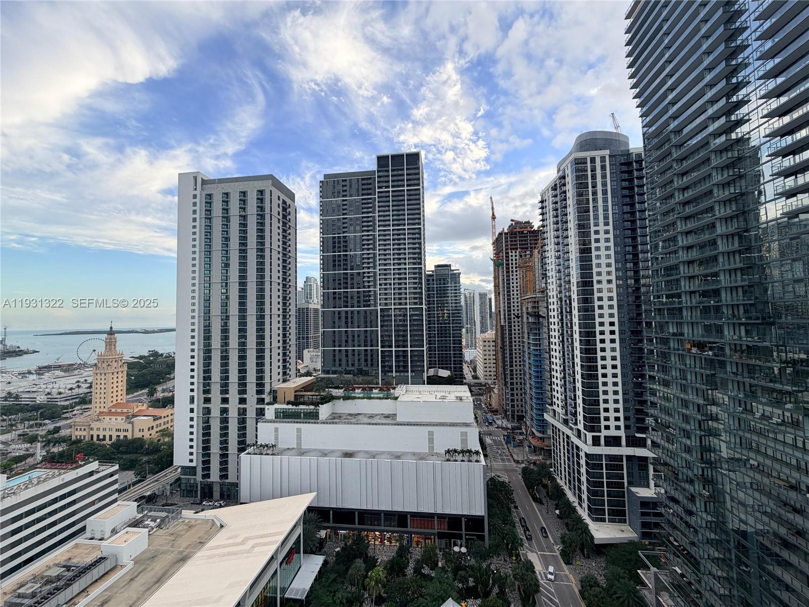 image Paramount Miami Worldcenter2