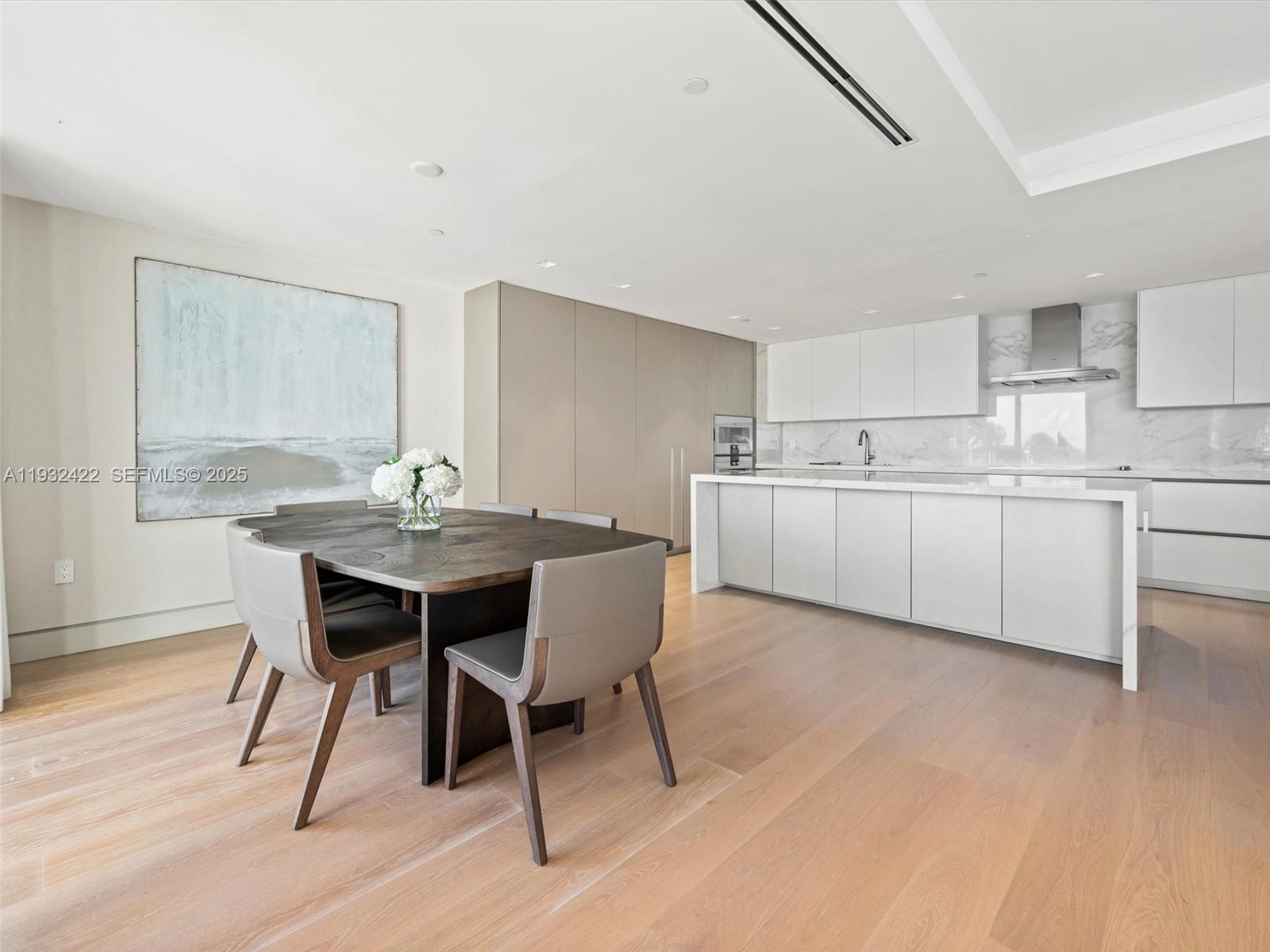 7937 Fisher Is Dr #7937 Miami Beach, FL 33109