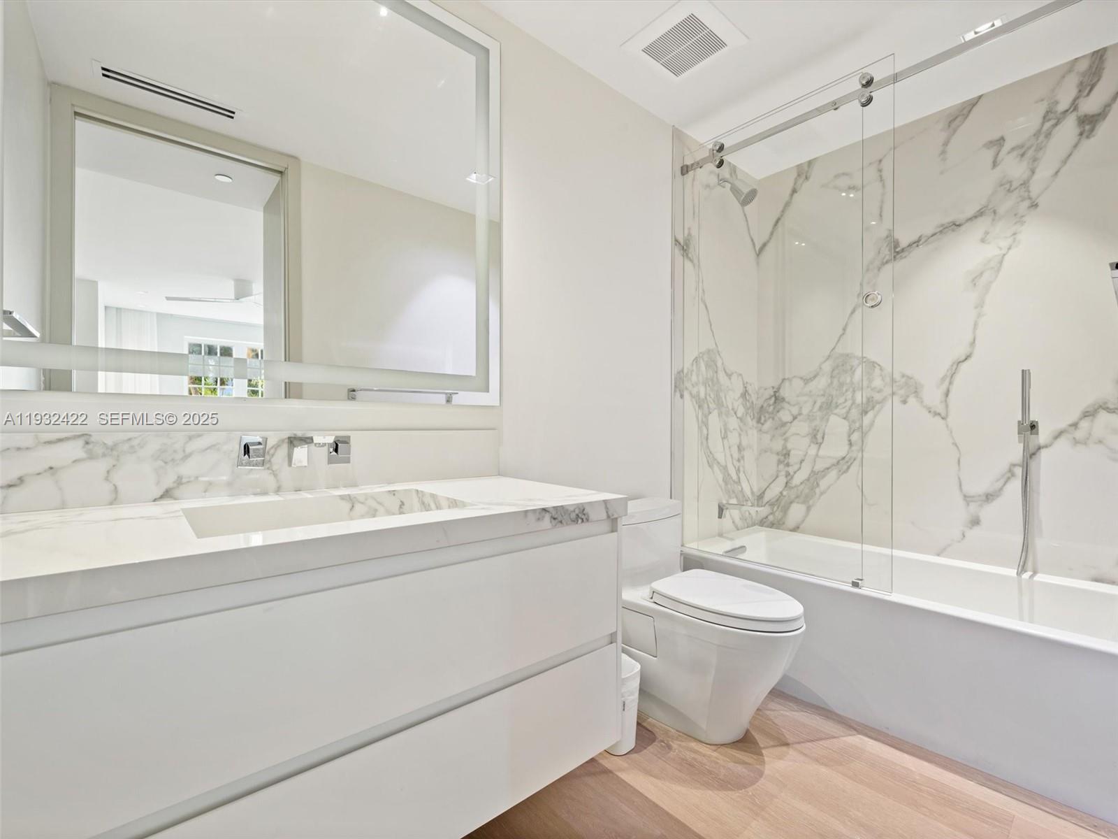 7937 Fisher Is Dr #7937 Miami Beach, FL 33109