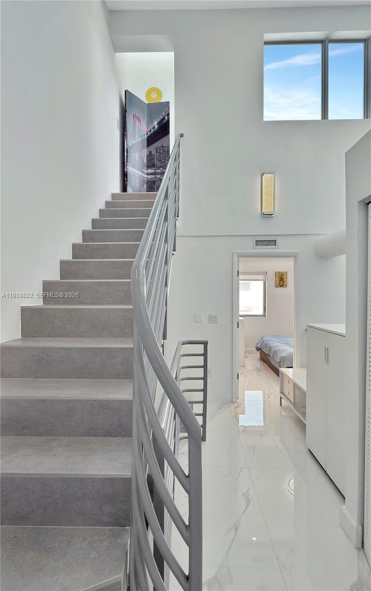 734 Michigan Ave #6 Miami Beach, FL 33139