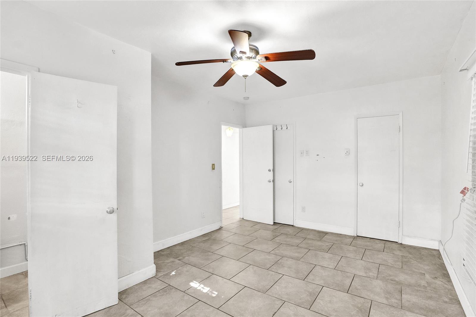1050 NE 153rd Ter North Miami Beach, FL 33162